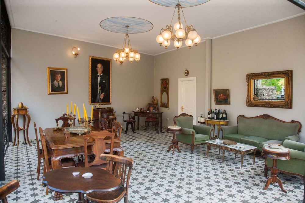 Armata Luxury - Property Image 12