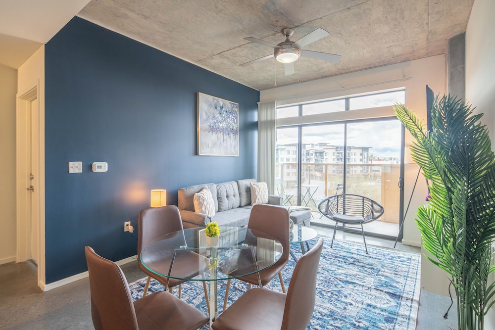ROVE LIVING/KL - Roosevelt Point