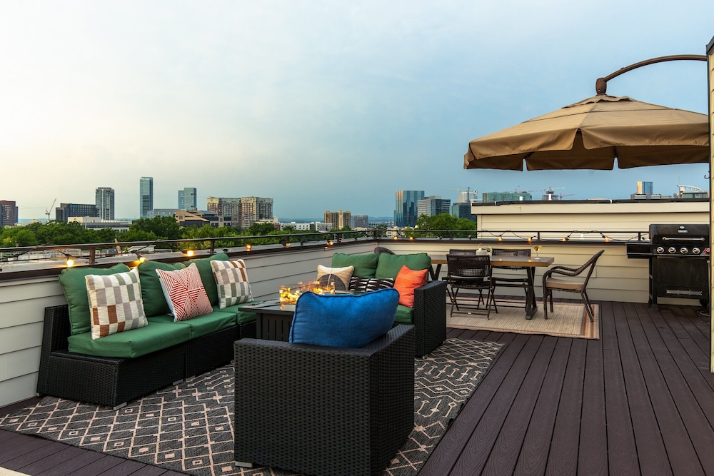 Melodic Skyline - Rooftop Views - 12th S District