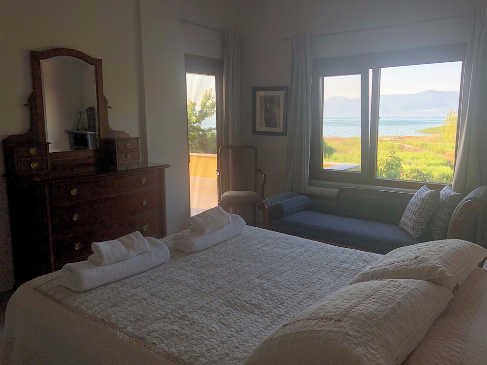 Home on Iznik Lake With its own Private Beach
