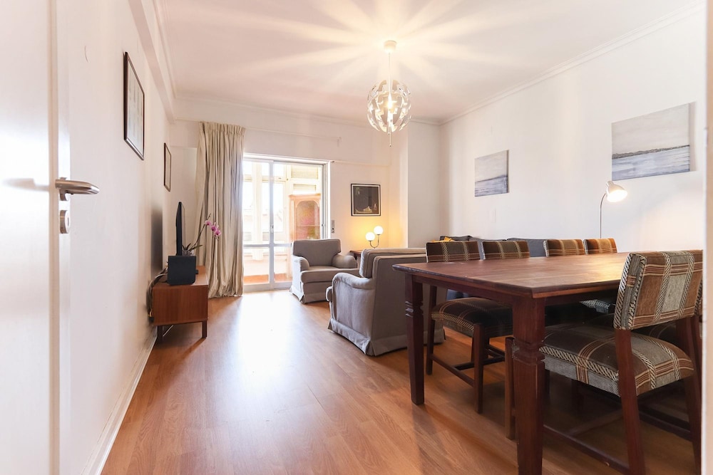 Oeiras Vacations - Oeiras Balcony by Homing - Property Image 16