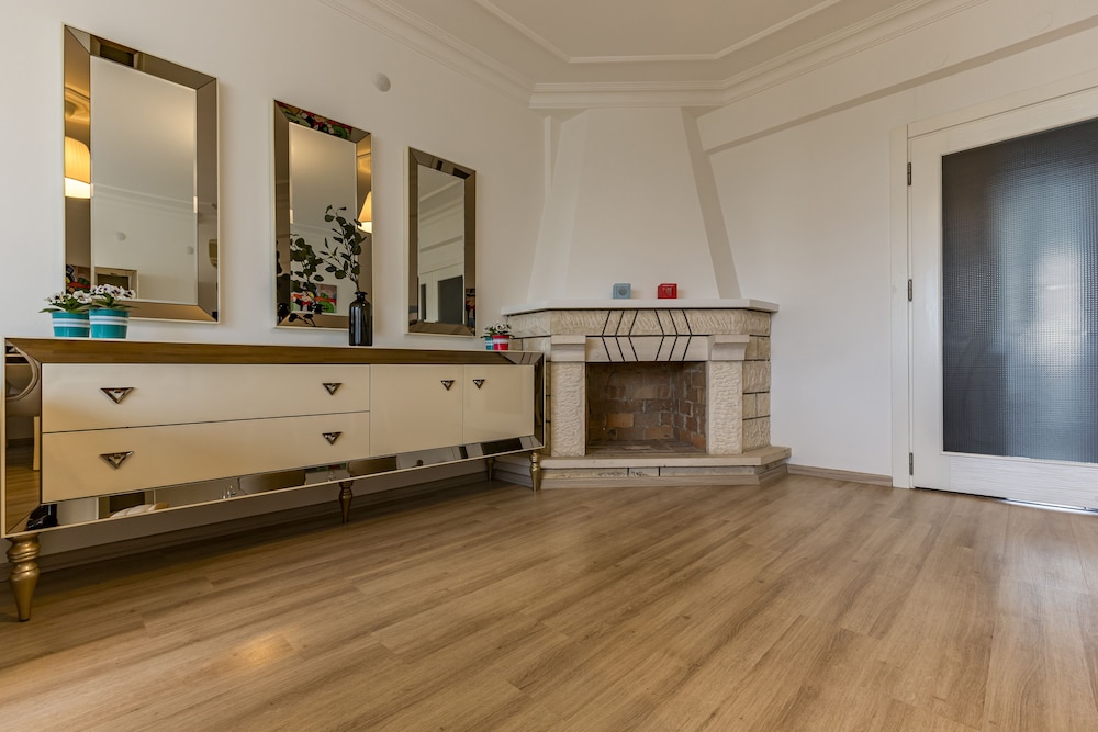 Melissa's Suites