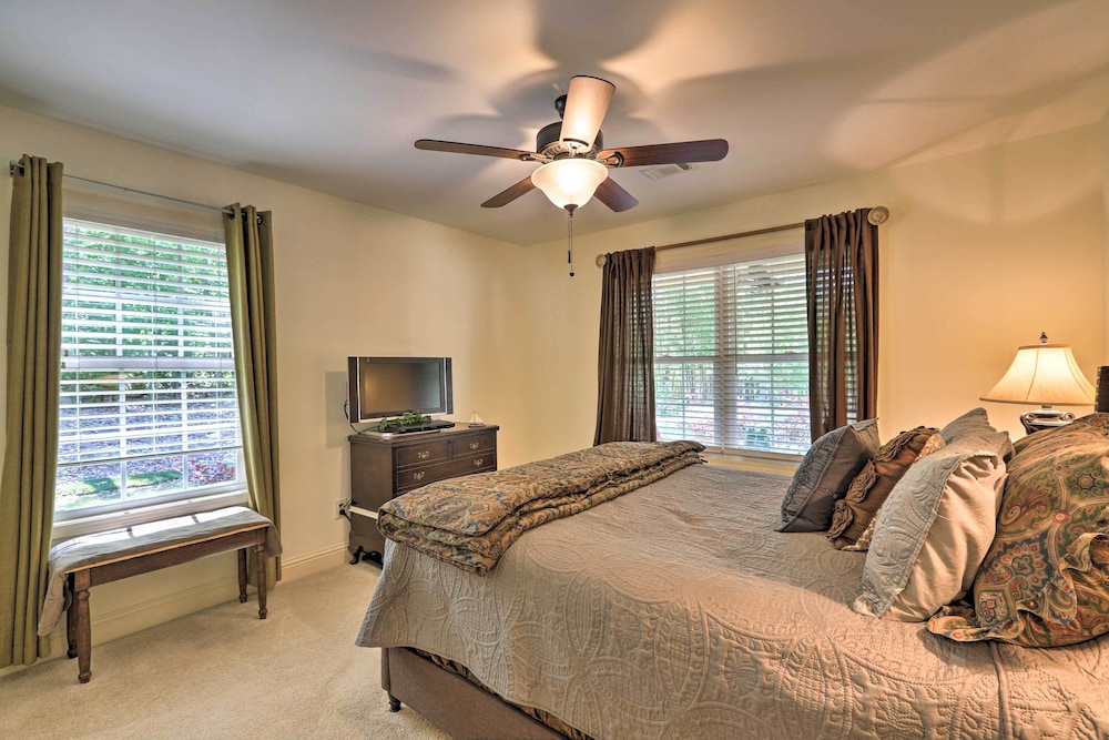 Milledgeville Vacations - Idyllic Eatonton House w/ Patio  Lake Access!! - Property Image 5