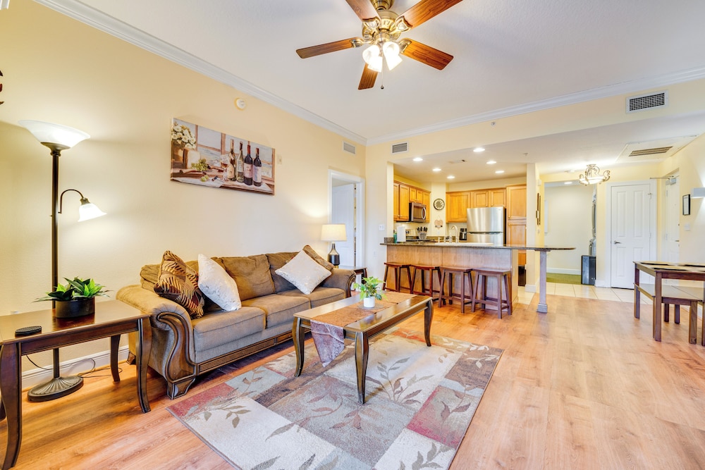 12 Mi to Wdw: Resort Condo w/ Community Hot Tub!