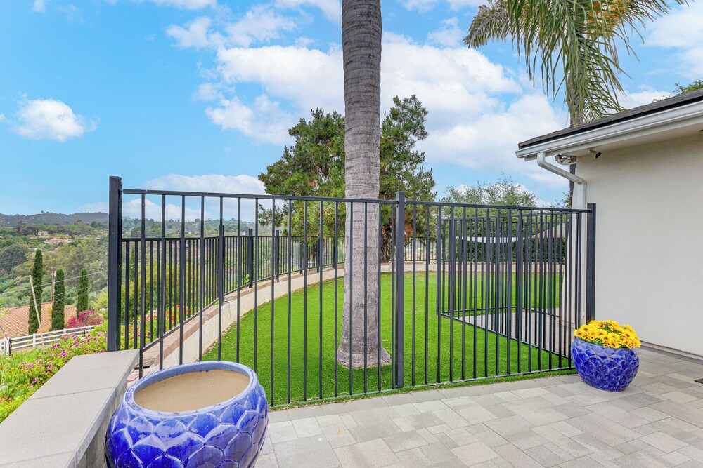 2 Mi to Lake Poway: Mtn-view Escape w/ Patio!