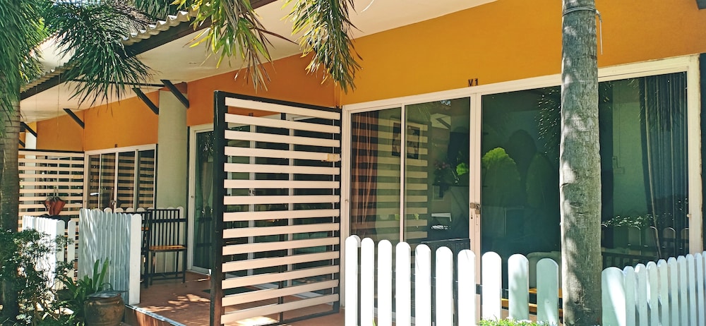 NT House Koh Lipe Resort