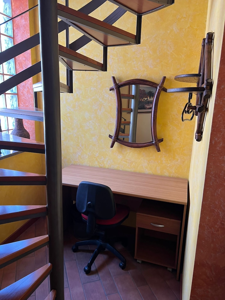 Photo 18
