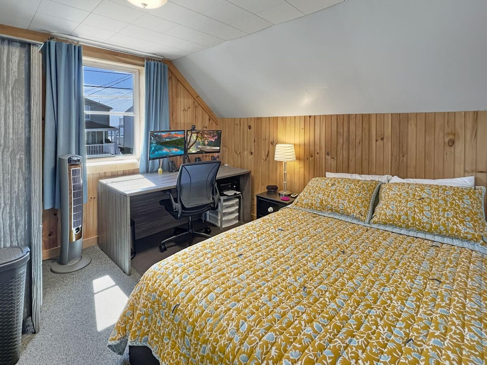 Sea Esta in Wells With 4 Bedrooms and 1 Bathrooms