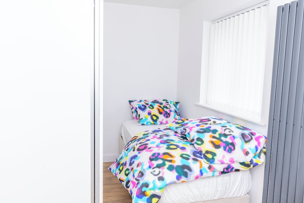 A Stunning Four Bed House in Posh Oadby, Leicester