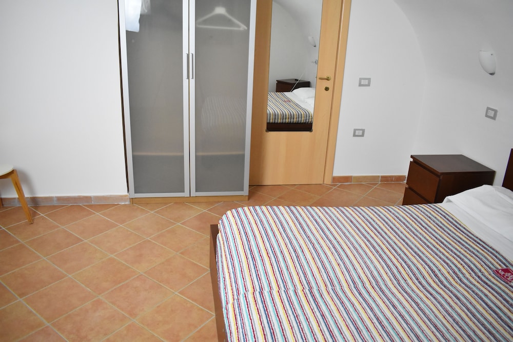 Photo 43