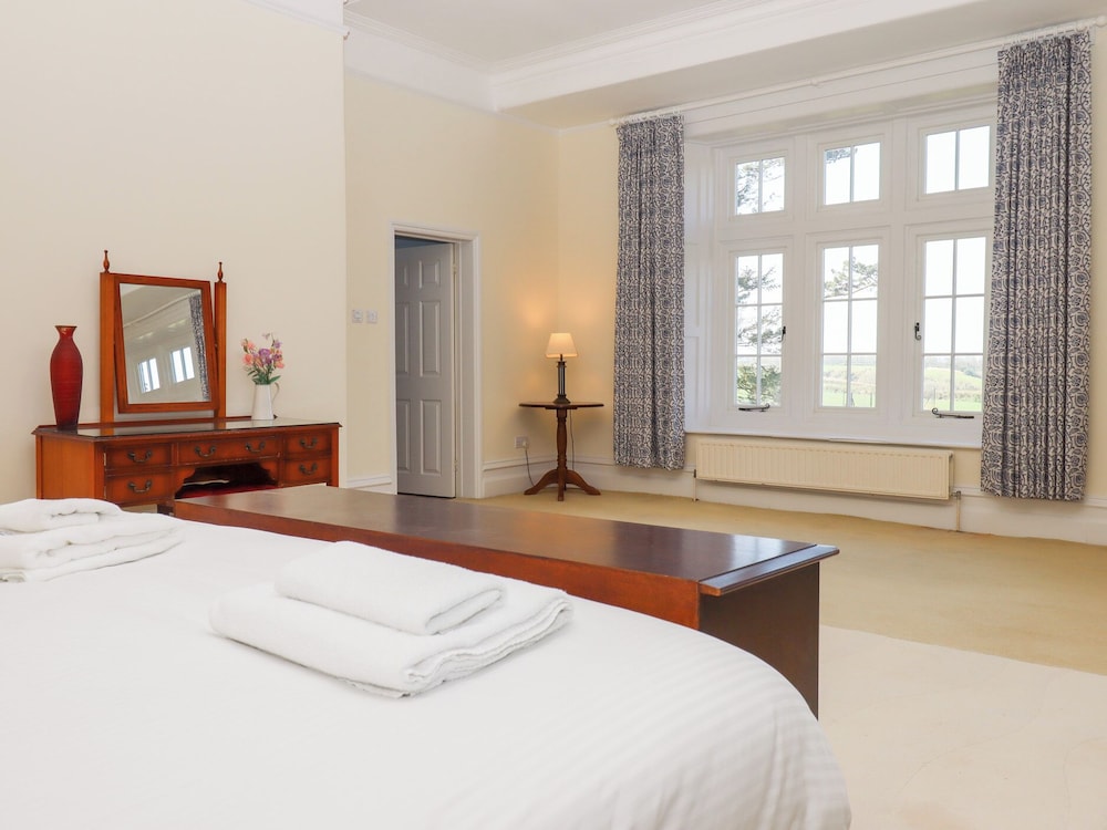 Alston Hall