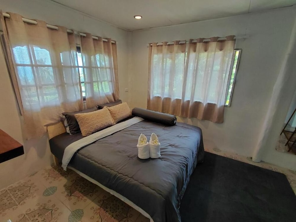 2 Bedroom Private Home Perfect for Families - Kitchen -seaviews -fast Wifi