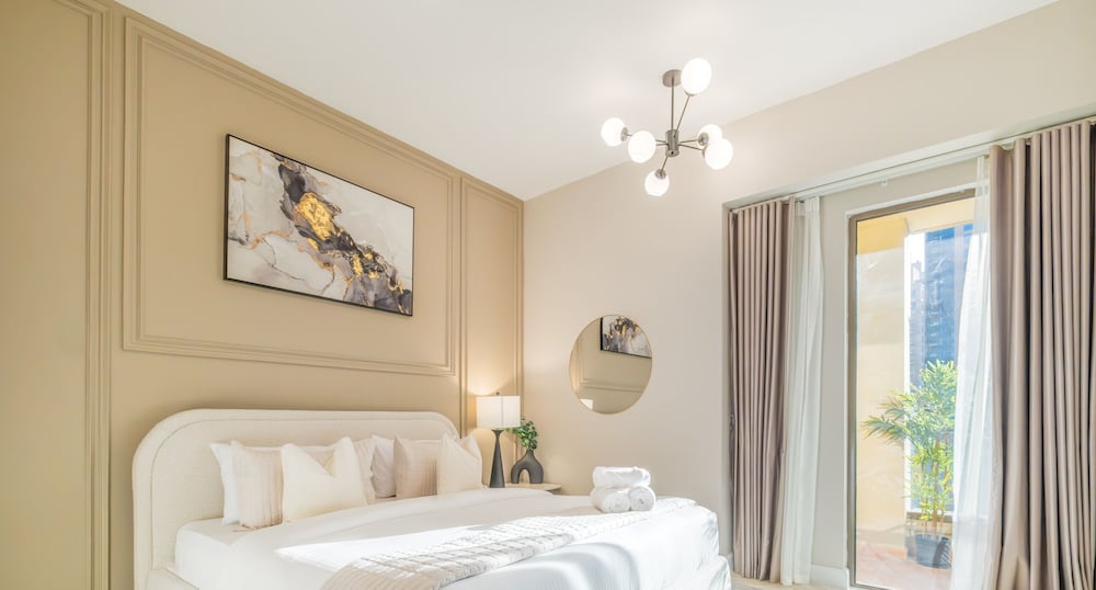 LUX The Luxurious Central JBR Suite 2