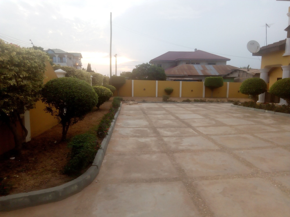 Bezt Executive Guesthouse