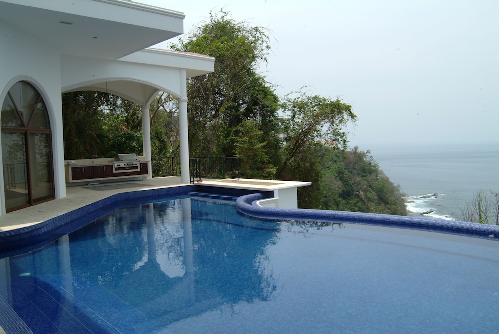 Casa Blanca
