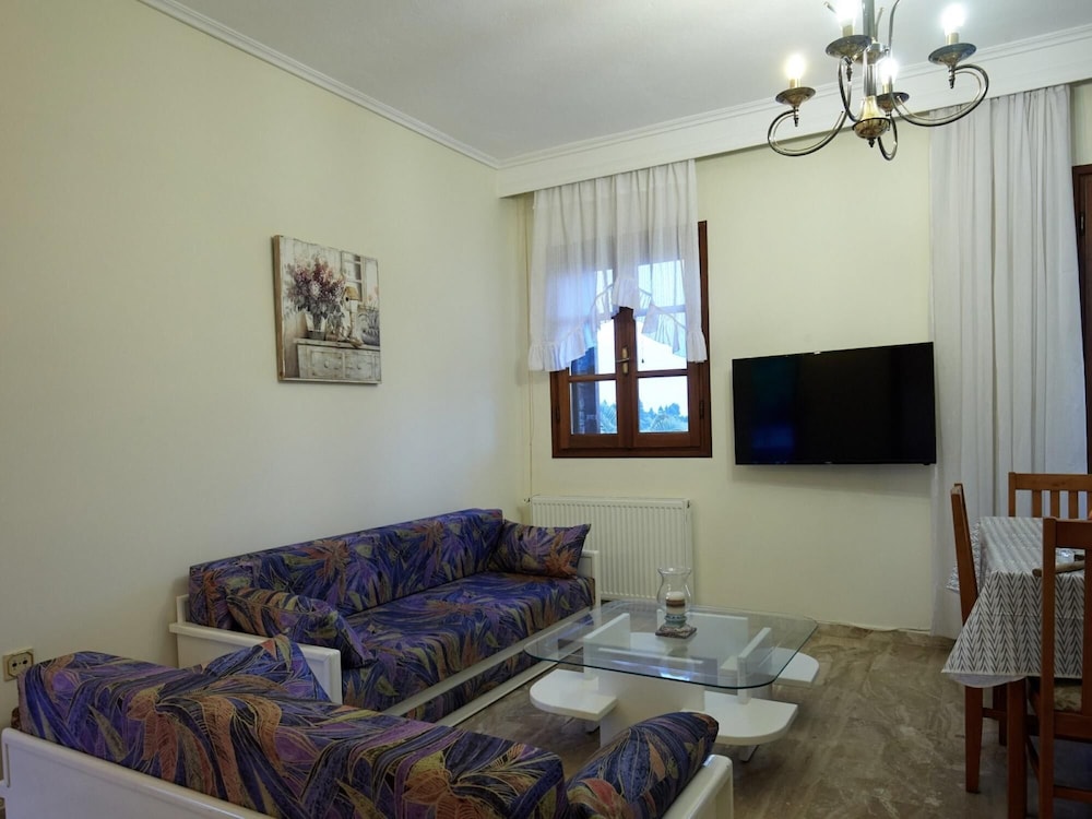Villa Maria Partment Ground Floor by Travelpr photo 2