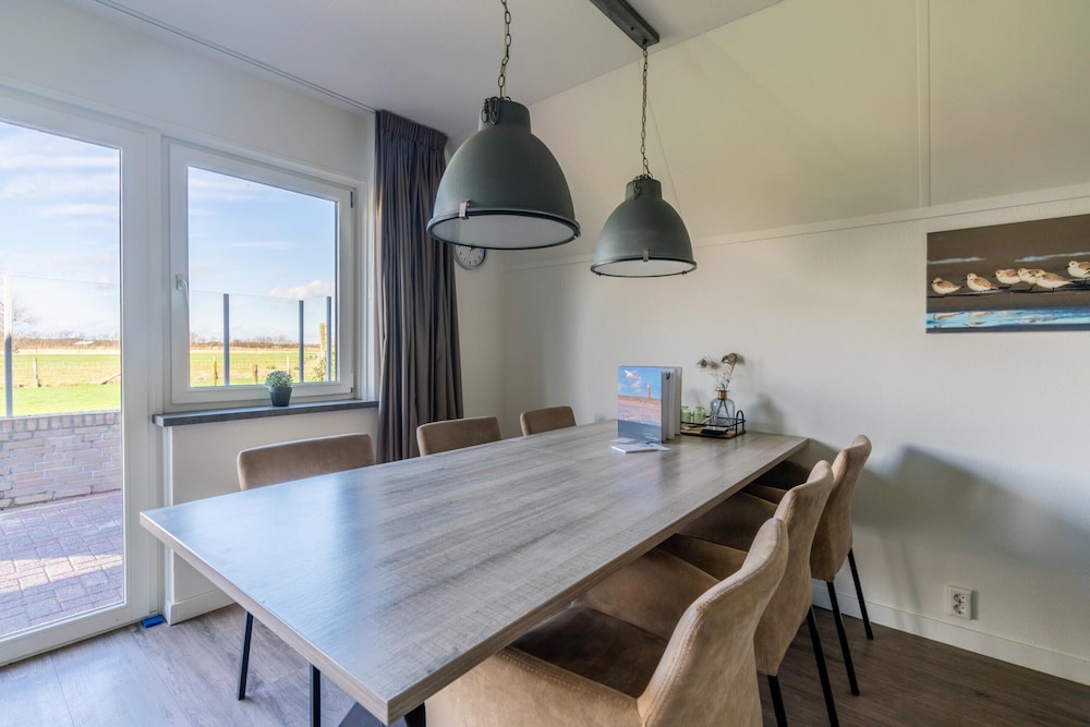 Tastefully and Modernly Furnished Holiday Home for 6 Persons
