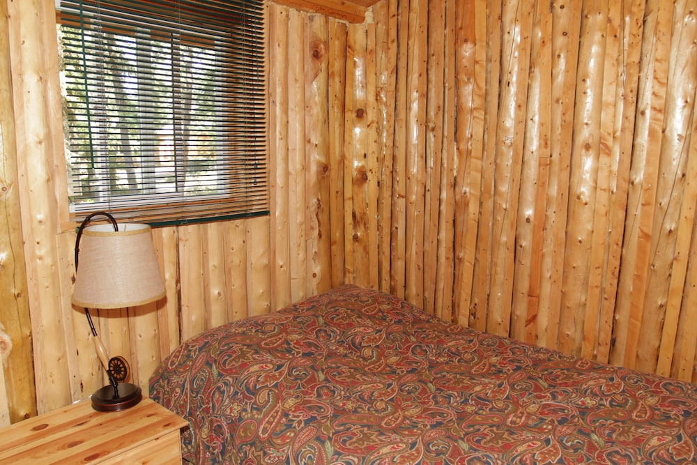 Minor Bay Lodge & Outposts