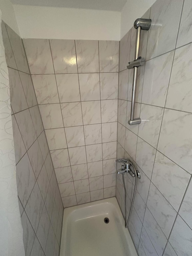 2-Rent Group Hostel Apartments HAN53