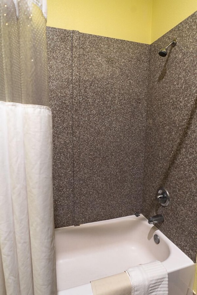 Rivers  Inn & Suites