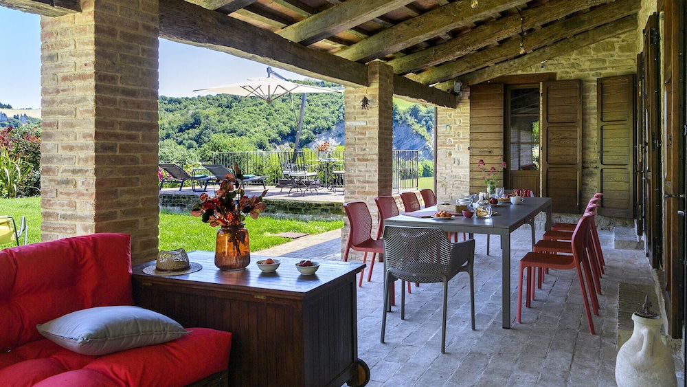 Ca Seppe 10 2 by Marche Holiday Villas