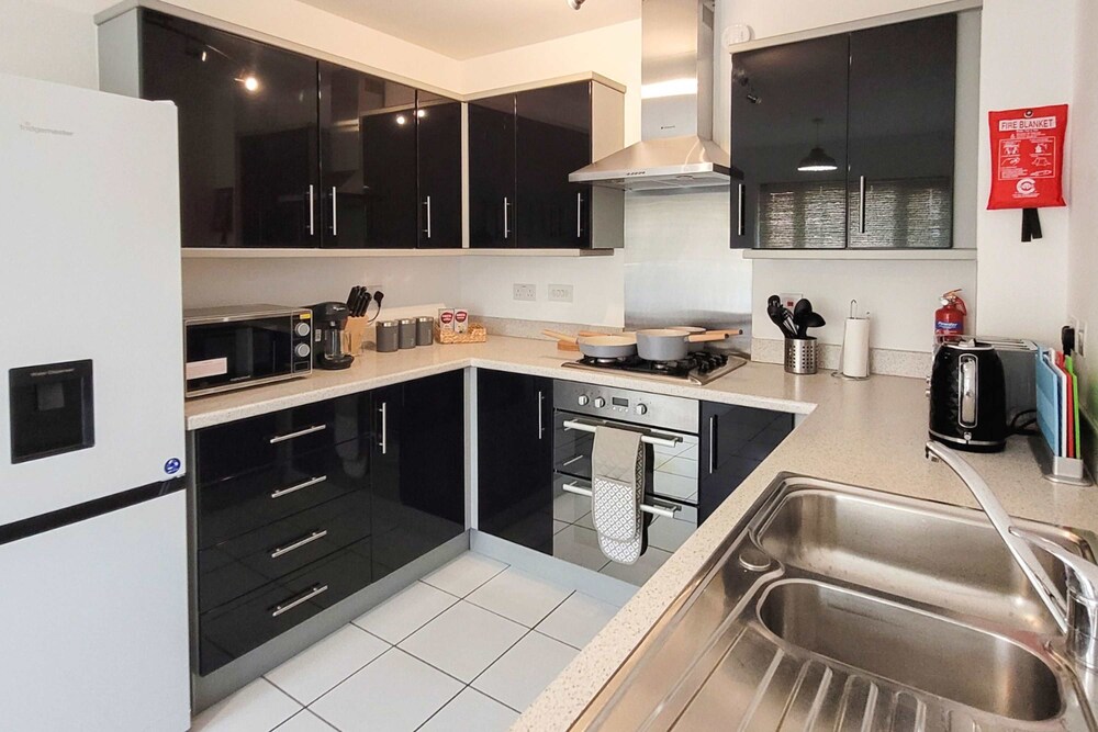 Last Minute Deals 4BR House of Four Chimneys