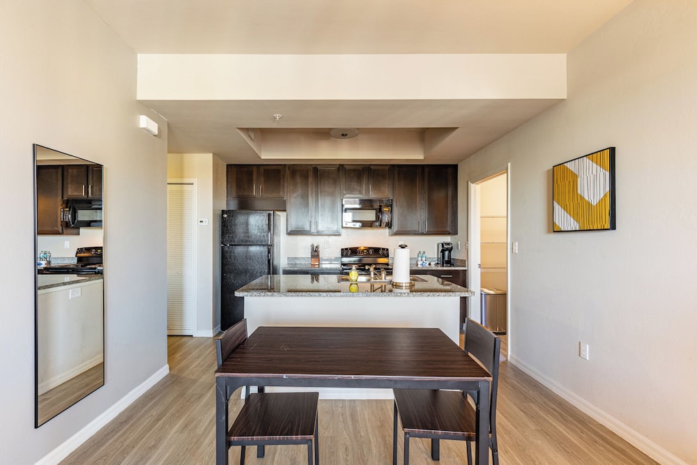 Landing Amazing 1bd, Game Room, Gym