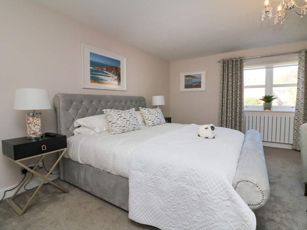 4 Woodland Park