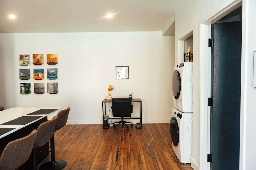 Loft 302 - The William - Sunlit - Above Carrigans