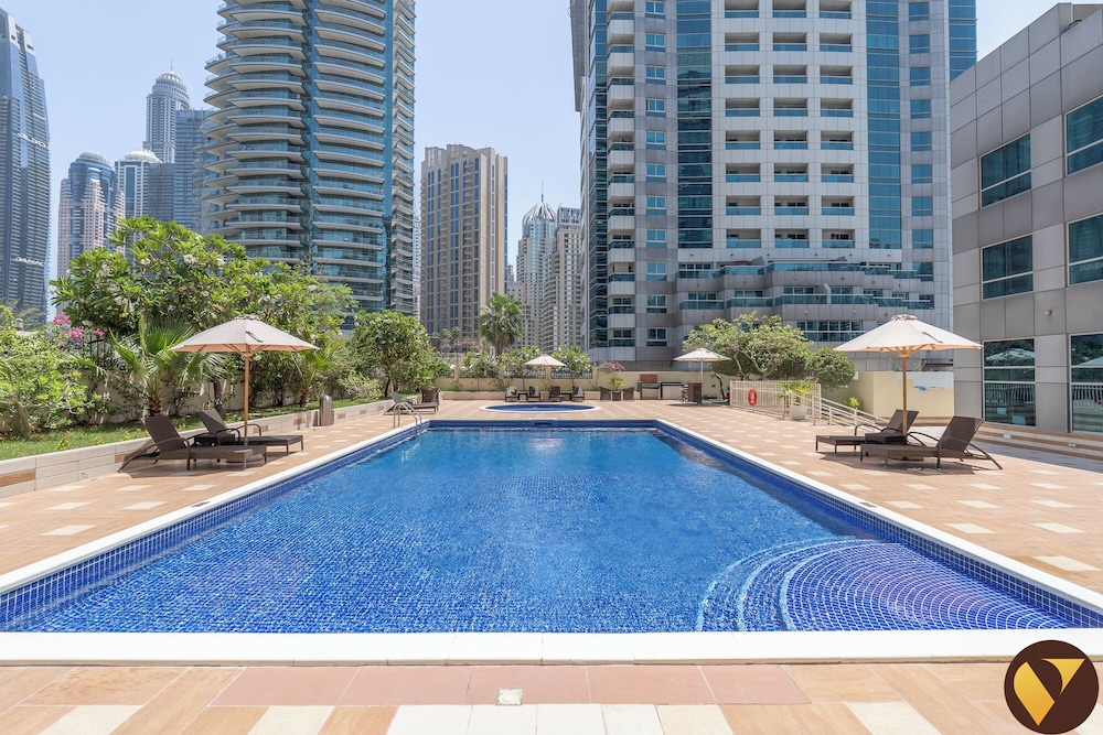 Diamond 5 Marina Walkable to Metro Beach