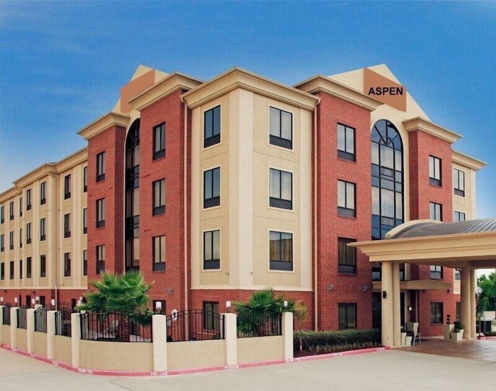 ASPEN GRAND HOTEL - Property Image 1
