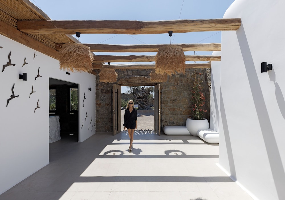 WhiteArt Suites photo 3