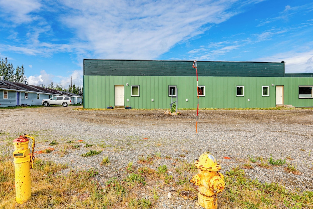 < 2 Mi to Dtwn: Pet-friendly Getaway in Fairbanks