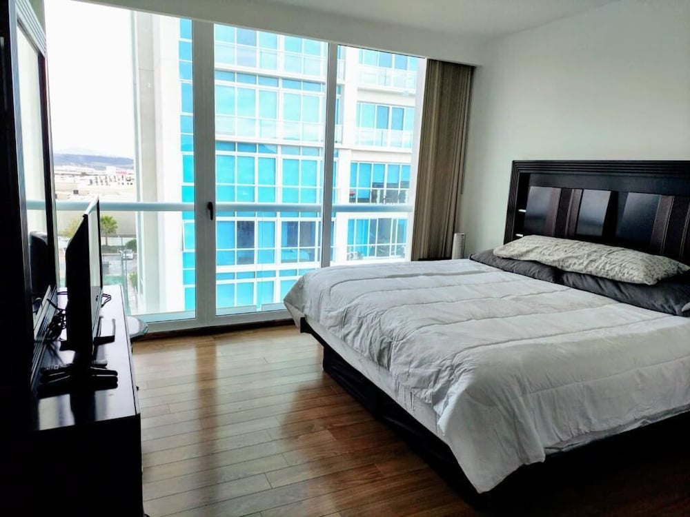 juriquilla towers view 3