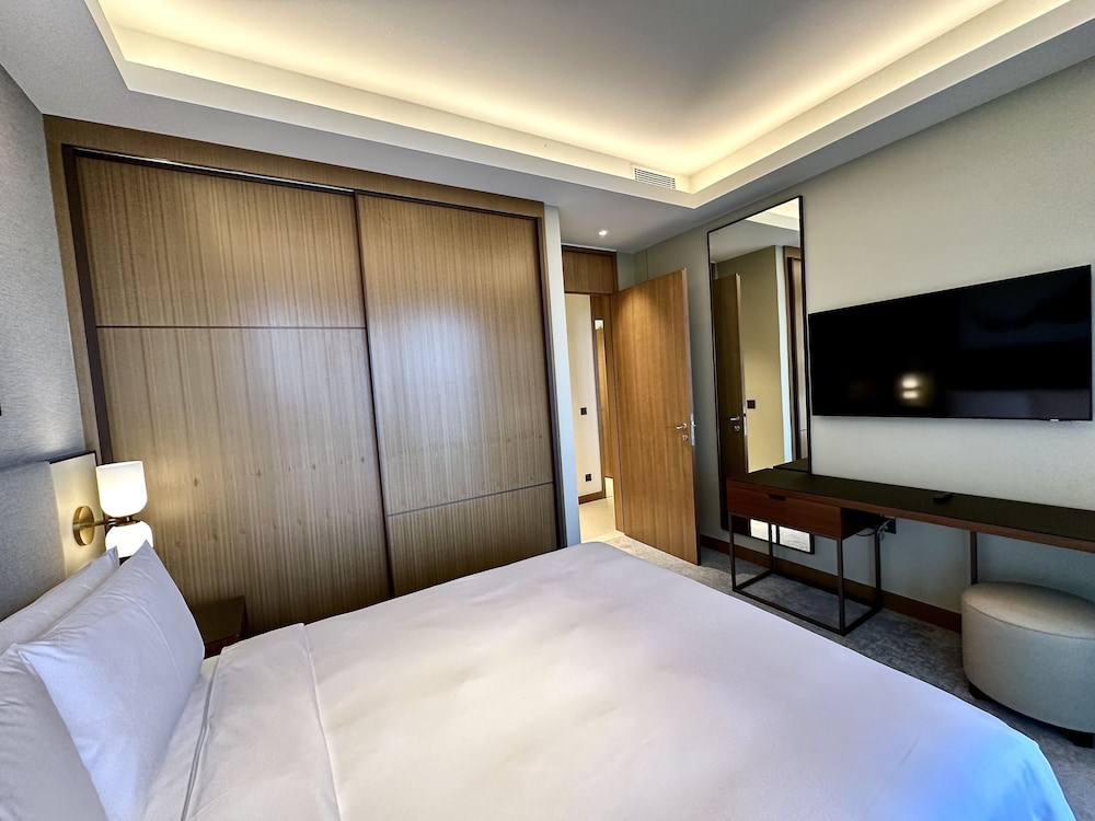 Lux BnB Address Opera I Burj Khalif Views