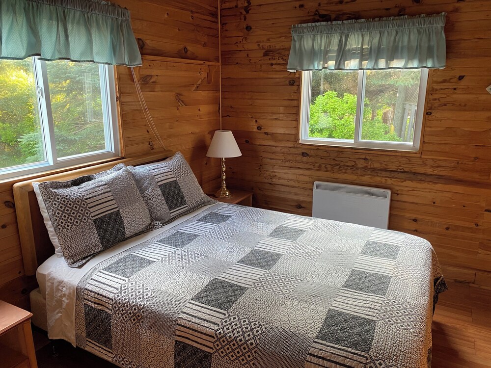 Parkside Cottages and Suites