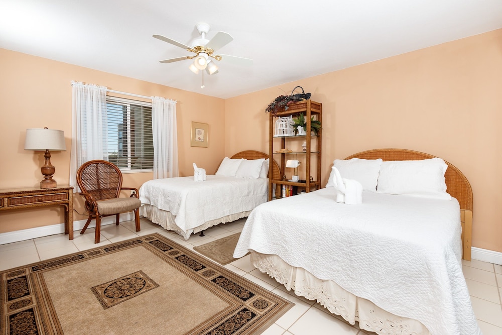 Surf Dweller 402 by Brooks and Shorey Resorts