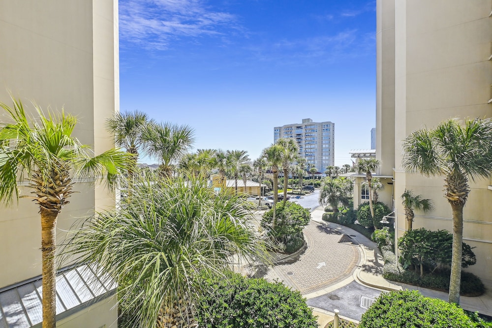 Harbor Landing 201a 3 Bedroom Condo by RedAwning