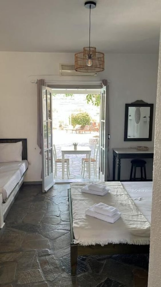 Casa Paros