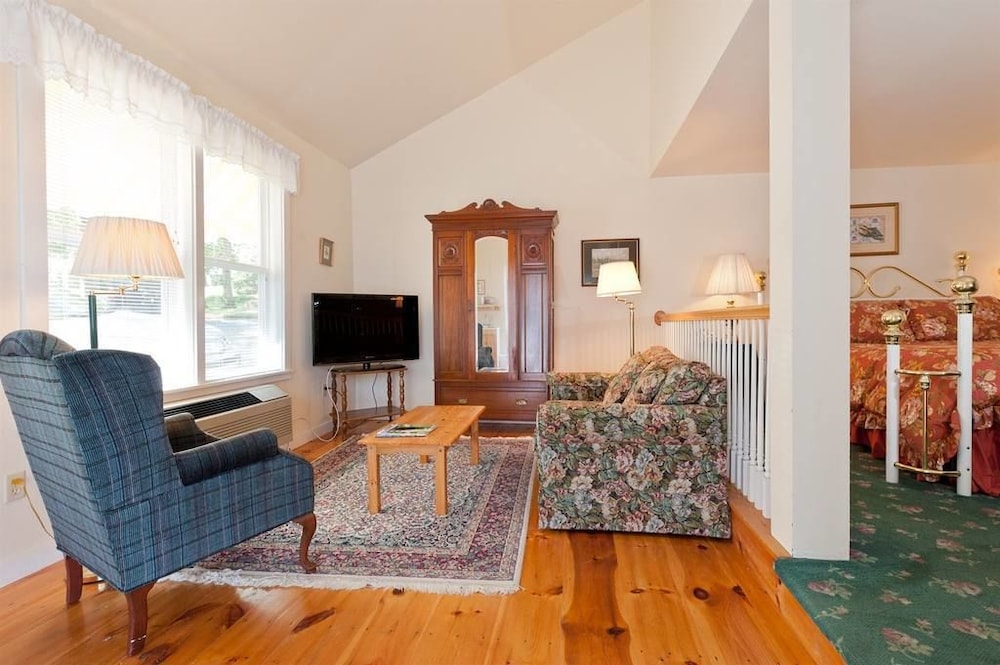 Glenmoor By the Sea
