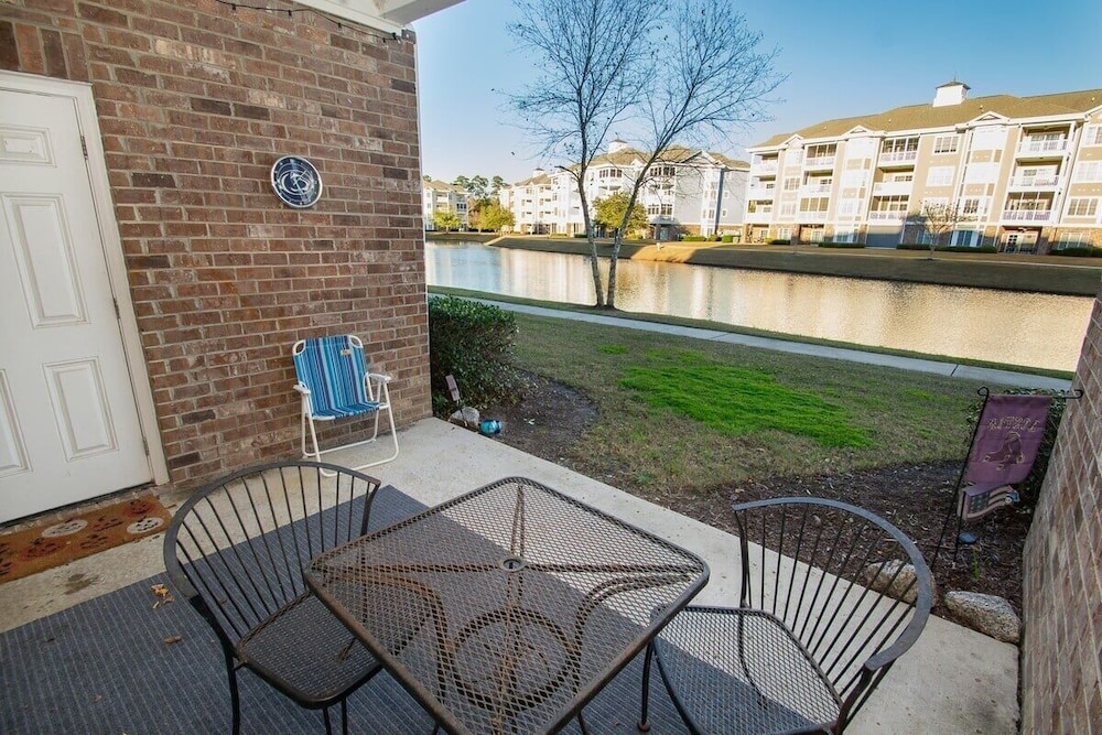 Magnolia Pointe Luster Leaf 4879-103 2 Bedroom Condo