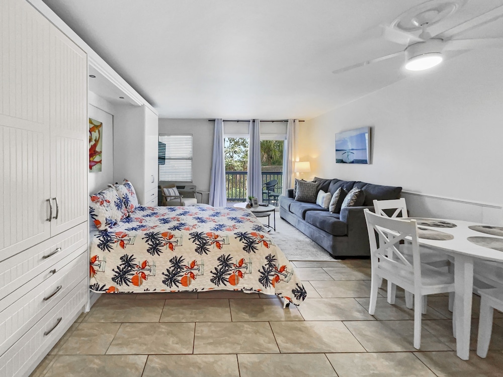 Inlet Sands - 204 - Studio home by RedAwning view 5
