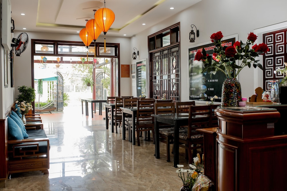 Hoi An Family Room with Swimming Pool view 4