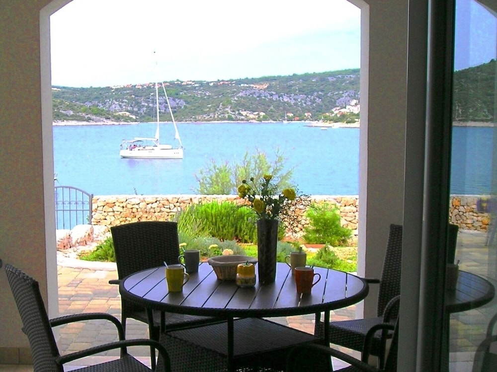 Tih - 20 m From sea - A1 Ruzmarin view 4