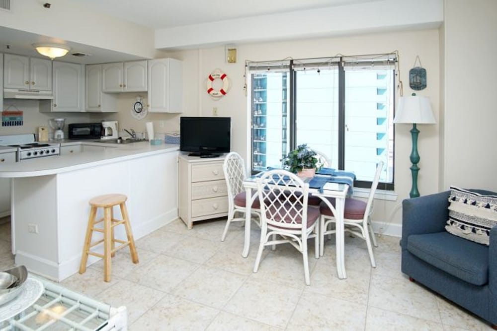 The Palace Resort by Elliott Beach Rentals