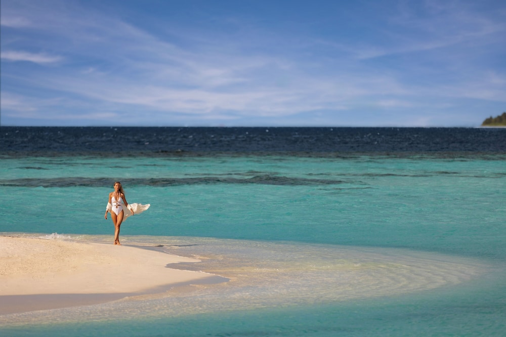 NH Collection Maldives Havodda Resort