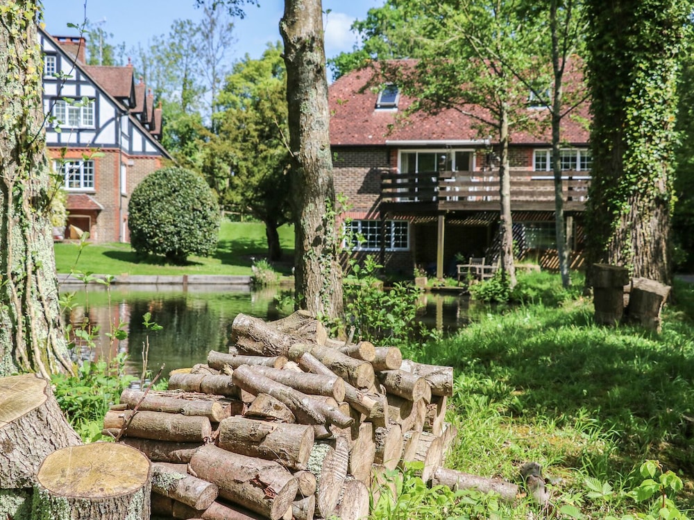 Miswells Cottages - Lake View
