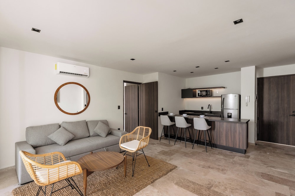 Artra - modern comfort with pool