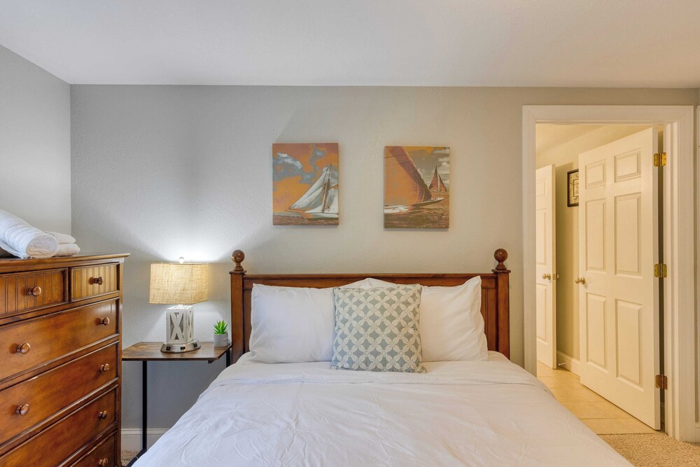 Sleeps 28 Beachfront w/ Pool, Hot Tub, Game Room Atlantic Watch by Avantstay