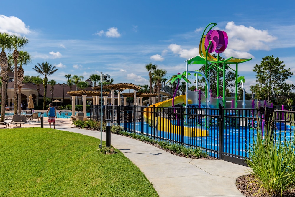 Luxury Modern Home With CDC Cleaning Standards, 2 Miles From Disney #6wh546 - Image 2